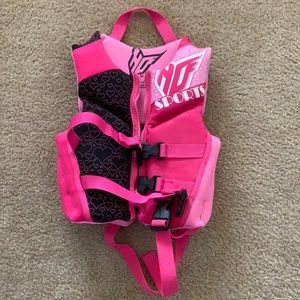 HO sports Life Vest, child (30 to 50lbs), pink